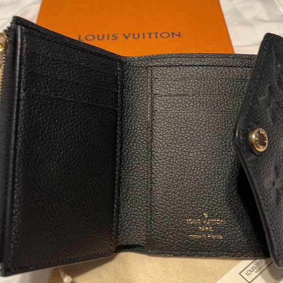 100% Authentic LV Victorine Wallet - Picture 5 of 7